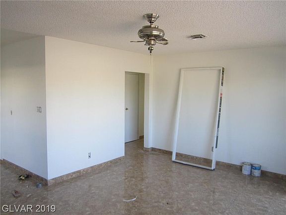 3rd image of 3573 Blue Lake Ave