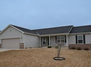 1812 Quail Run Ln, Cedar Falls, IA 50613