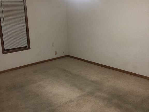 5th image of 2716 Marshall St