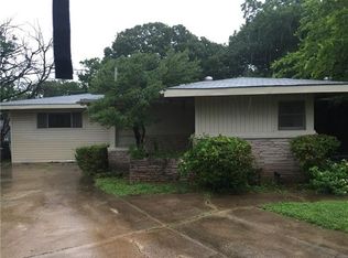 2161 Green Hill Cir, Fort Worth, TX 76112