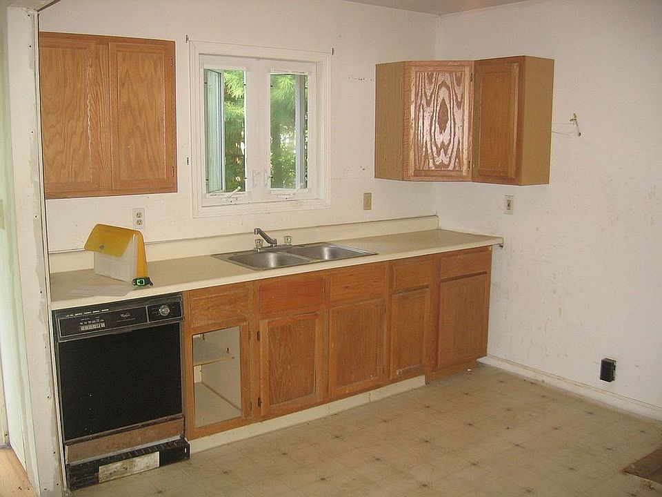 Kitchen BEFORE