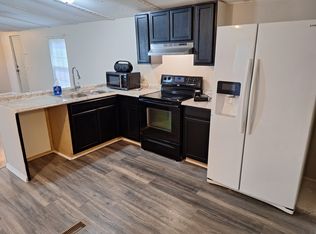 106 Mango St, Kingsland, GA 31548