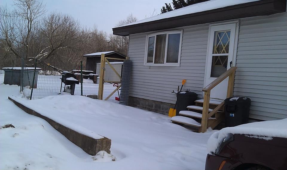 2nd image of 5 Lindsay Ave