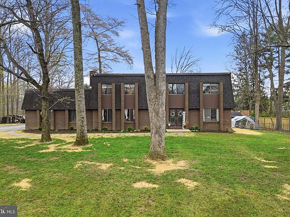 2nd image of 3413 Englemeade Rd