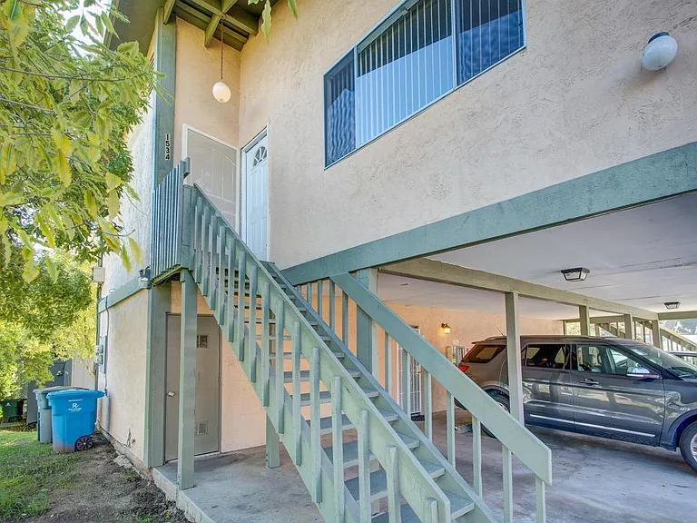 1530 Valle Vista Ave — Photo 4