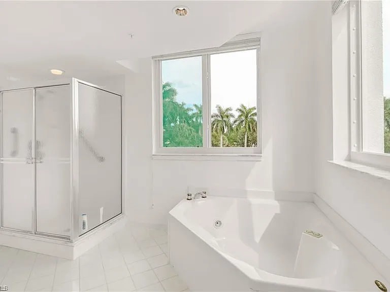 7515 Pelican Bay Blvd #2A — Photo 9