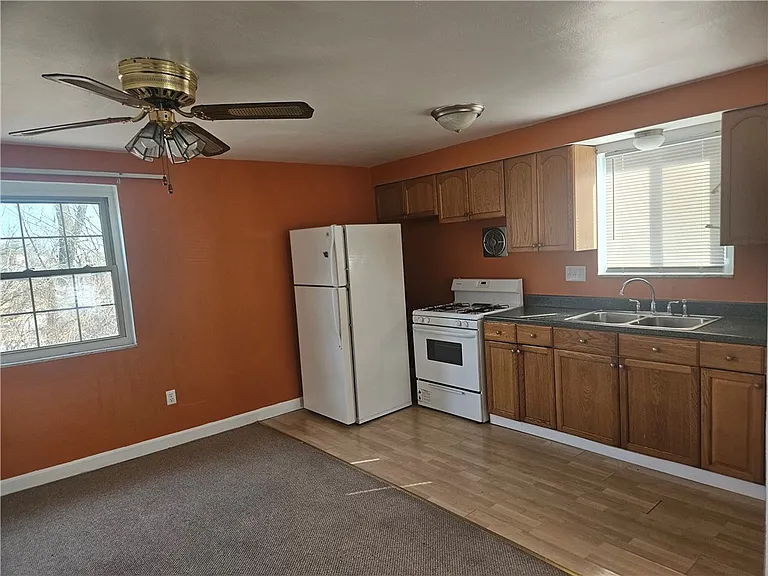 812 Westbury Rd #B — Photo 8