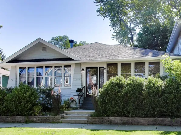 1429 College AVENUE, Racine, WI 53403