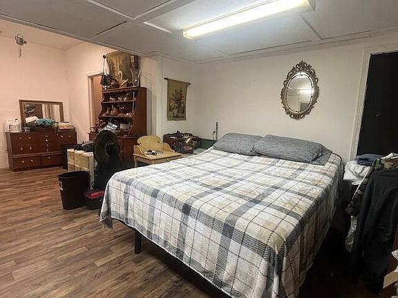 3rd image of 58 Hankins Rd
