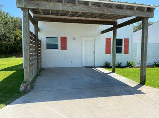 814 Airport Rd #A, Rockport, TX 78382