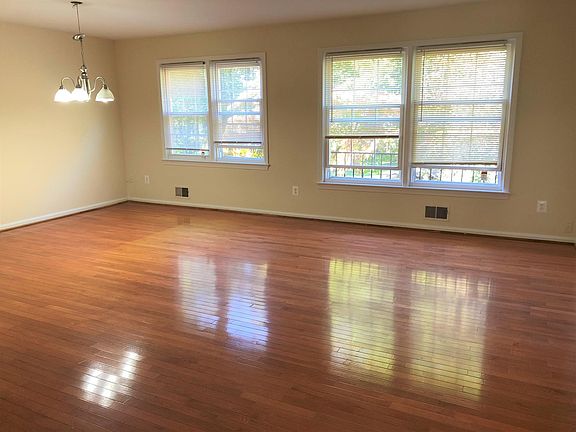 4th image of 3130 Cedar Grove Dr #3