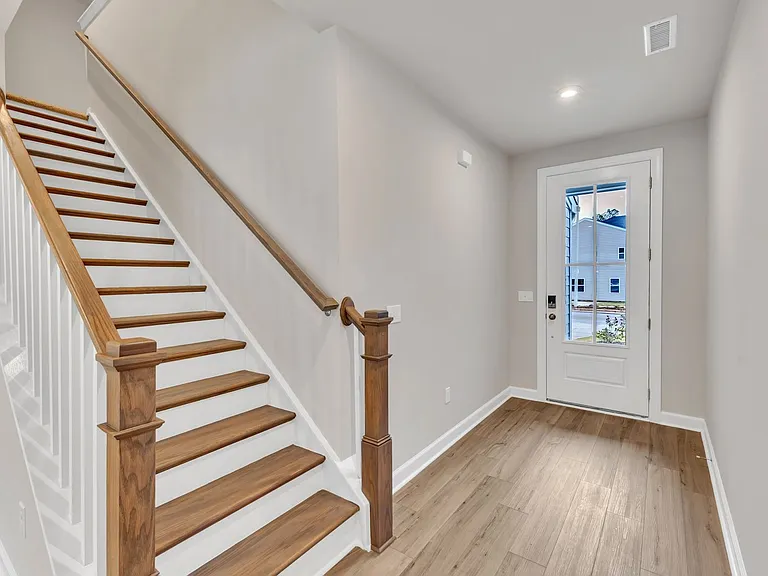 804 Montague Ave — Photo 7