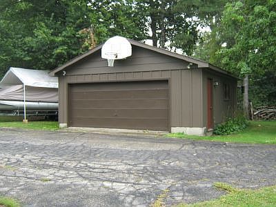 3rd image of N3123 Lake Shore Dr