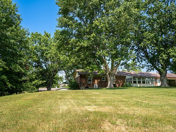 4th image of 138 Frankie Dr