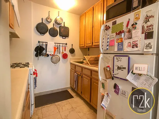 Rented by Realty 2000 Corp | media 8