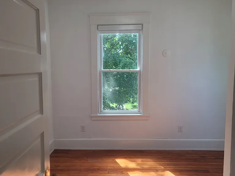 3207 Woodrow Ave — Photo 17