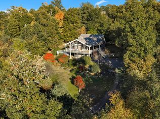 42 Streeter Rd, Sturbridge, MA 01518