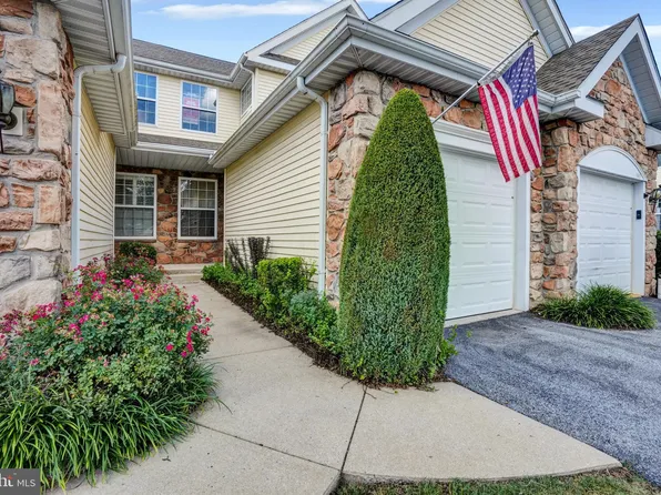1403 Lexington Way, Morgantown, PA 19543