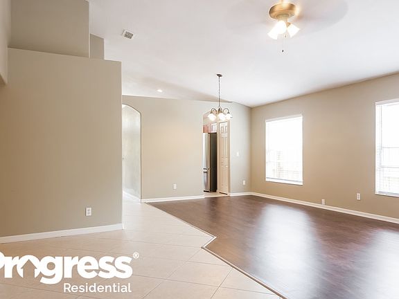 2nd image of 13930 Valleybrooke Ln