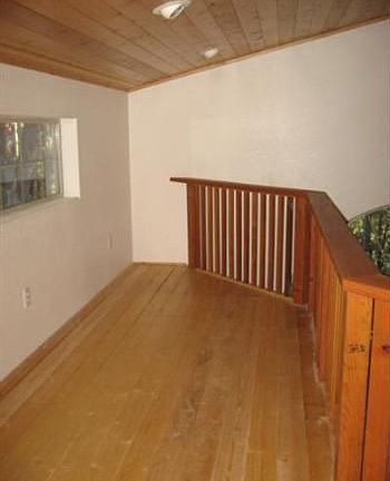 5th image of 10999 Redwood Hwy
