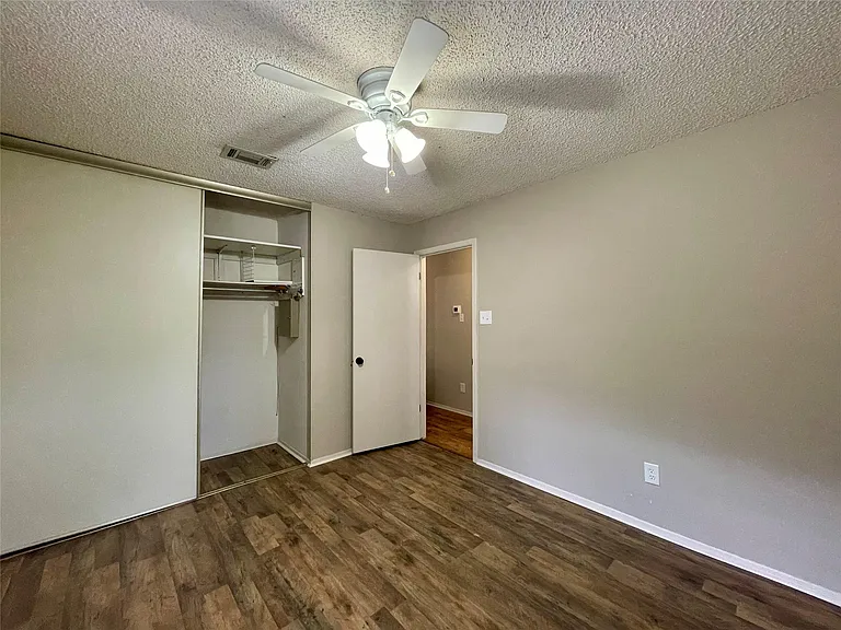 13703 Carsa Ln — Photo 16