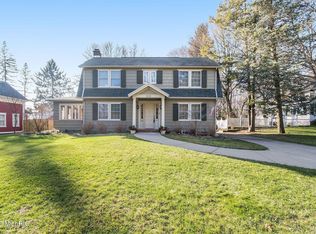 515 N Kalamazoo Ave, Marshall, MI