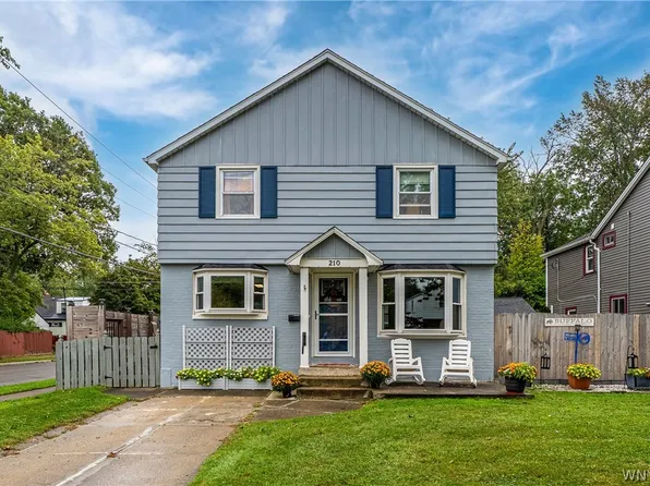 210 Hamilton Dr, Amherst, NY 14226