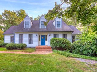9 Hidden Valley Ln, Radford, VA 24141