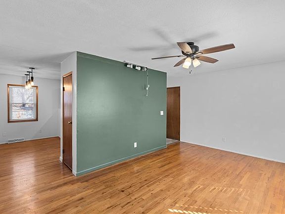 5th image of 7710 NE 54th St