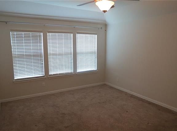 4th image of 2682 Twin Point Dr