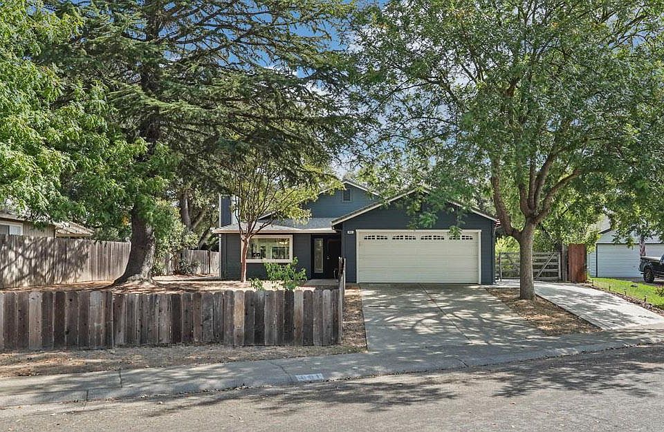 1st image of 851 Stetson Way