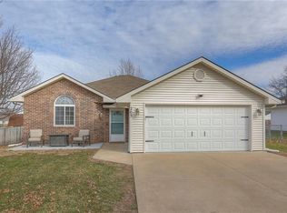 205 Gregg St, Grain Valley, MO 64029