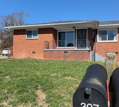 3rd image of 307 Wygoda Cir
