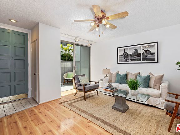 3rd image of 5815 Doverwood Dr Unit 32