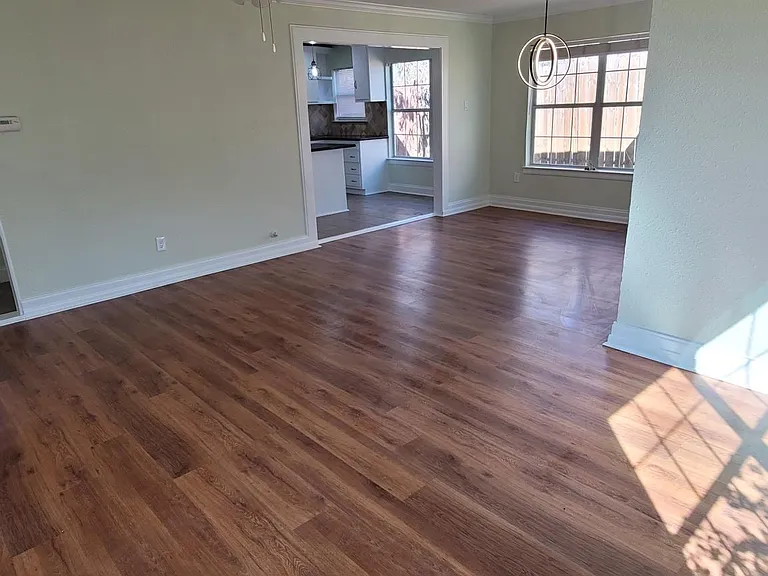 2303 Haldane Dr — Photo 10