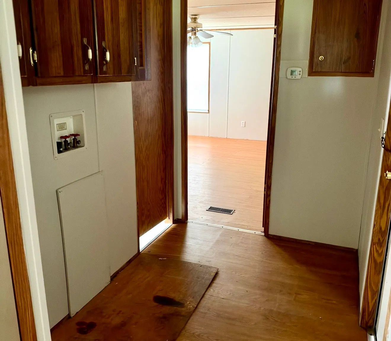 2 bed, 1216 sqft, $900 — Photo 3
