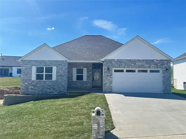 2779 Earth Crest Dr, Washington, MO 63090