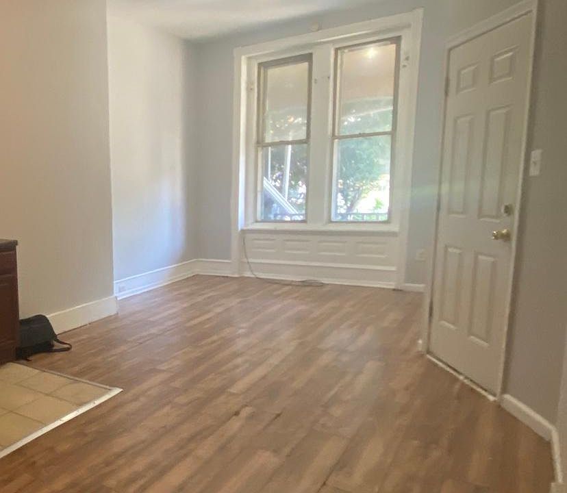 1st image of 256 W Apsley St #4AA