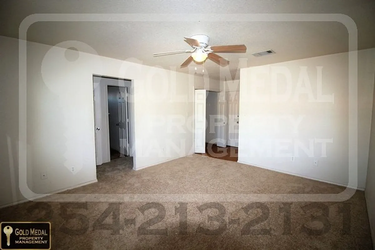 Building Photo - 2806 Cantabrian Dr