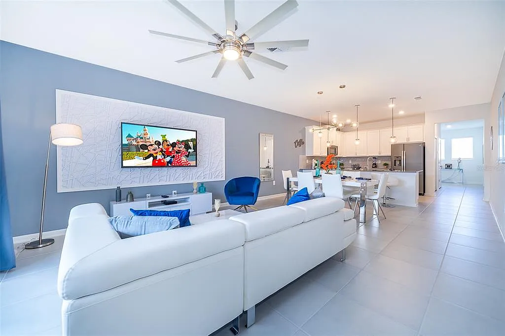 3 bed, 2.0 bath, 1788 sqft, $2,300 — Photo 3