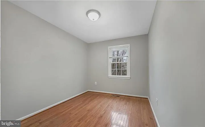5822 Burke Manor Ct — Photo 28