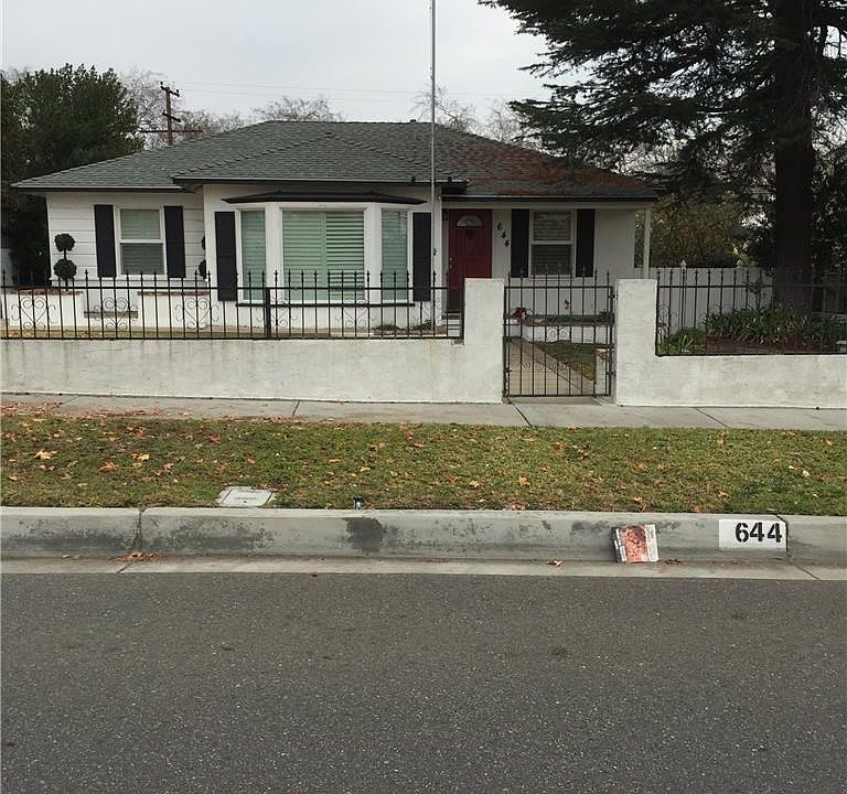 2nd image of 644 N San Antonio Ave