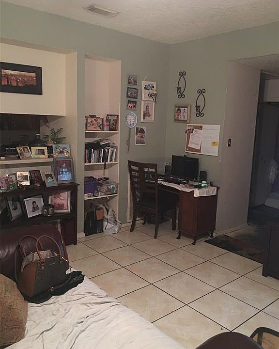 1st image of 10419 Staghill Dr