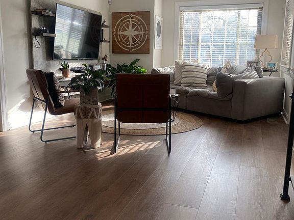 3rd image of 2021 Olga Ave
