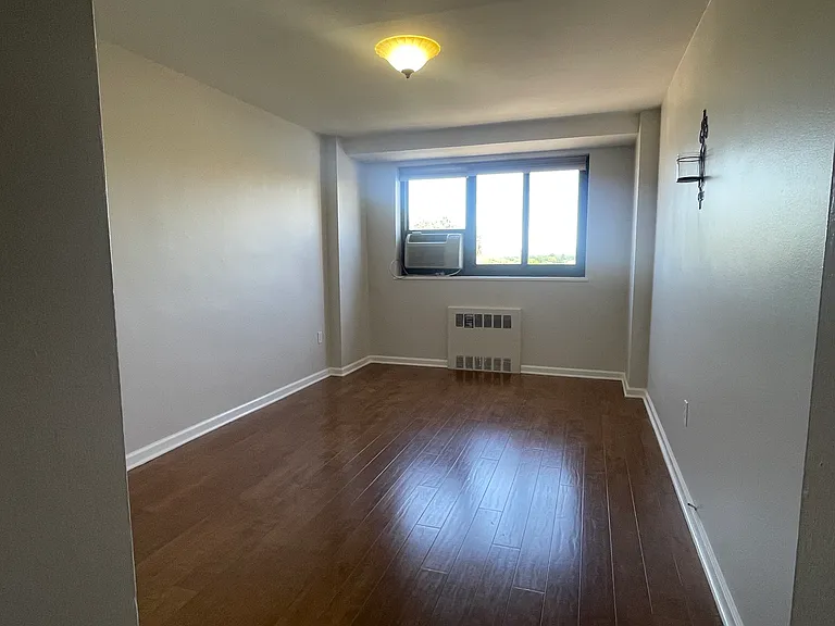 90 Prospect Ave #8E — Photo 12