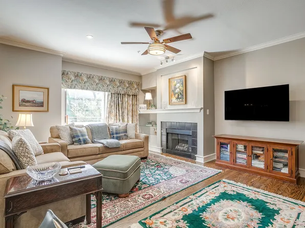 3333 Darcy St #2203, Fort Worth, TX 76107