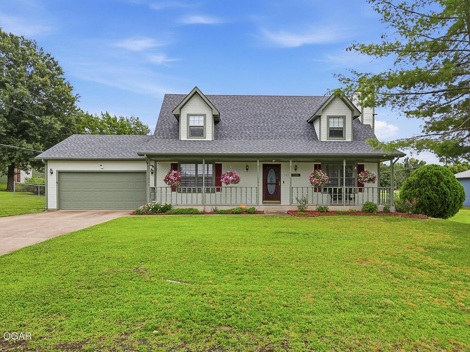 1st image of 907 Country Side Dr
