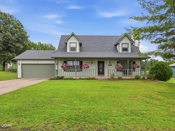907 Country Side Dr, Webb City, MO 64870