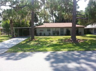 2404 Lake Shore Dr, Nokomis, FL 34275
