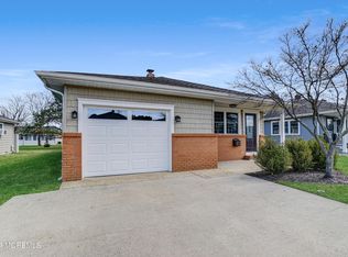 14 Bolans Ct, Toms River, NJ 08757